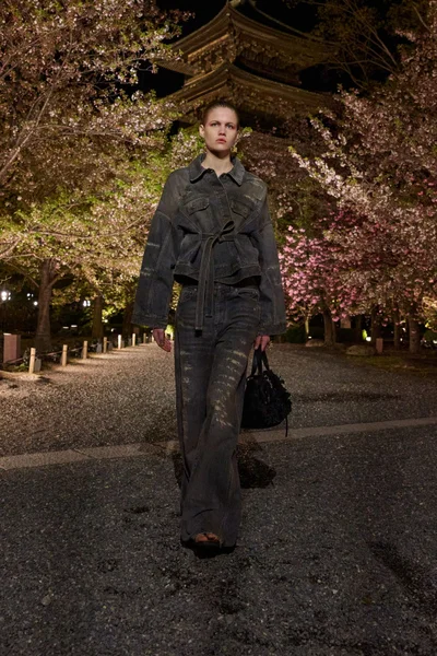 Look 44